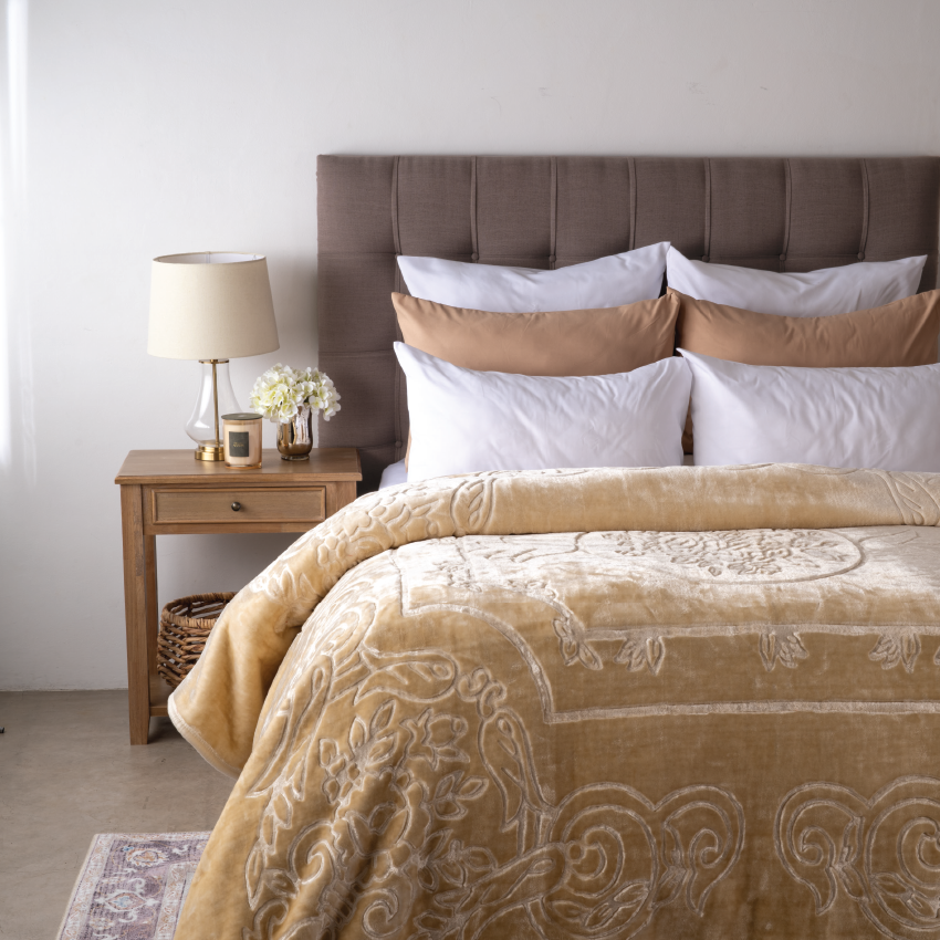 LUXURY MINK BLANKETS